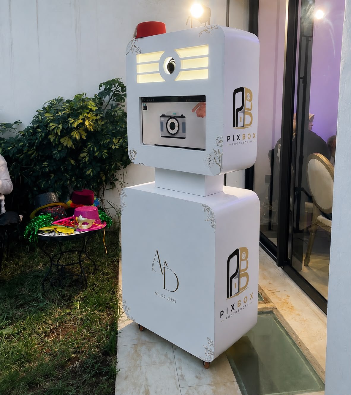 Borne photobooth PixBox installée lors d'un événement au Maroc